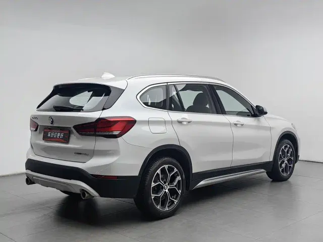 BMW X1 — Фото автомобиля 2