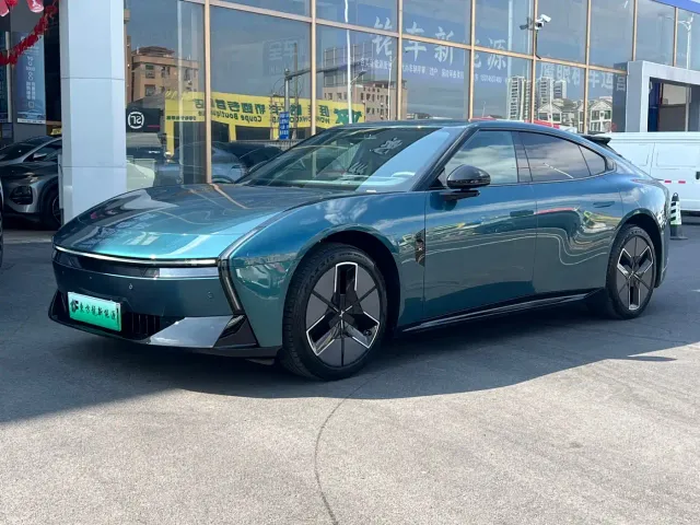 Xpeng P7 — Фото автомобиля 4