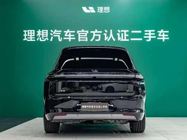 Li Auto L8 — Фото автомобиля 3