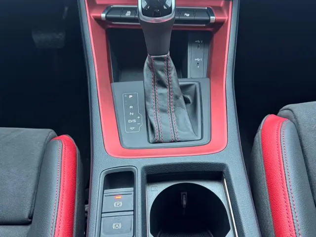 Audi Q3 — Фото автомобиля 11