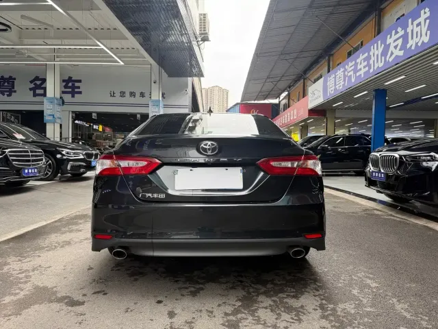 Toyota Camry — Фото автомобиля 19