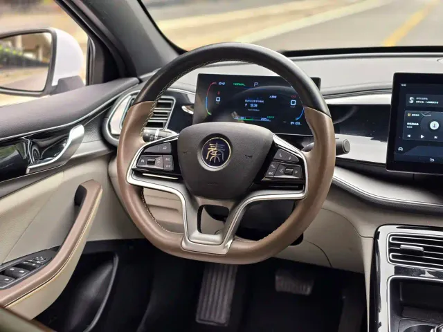 BYD Qin PLUS — Фото автомобиля 13