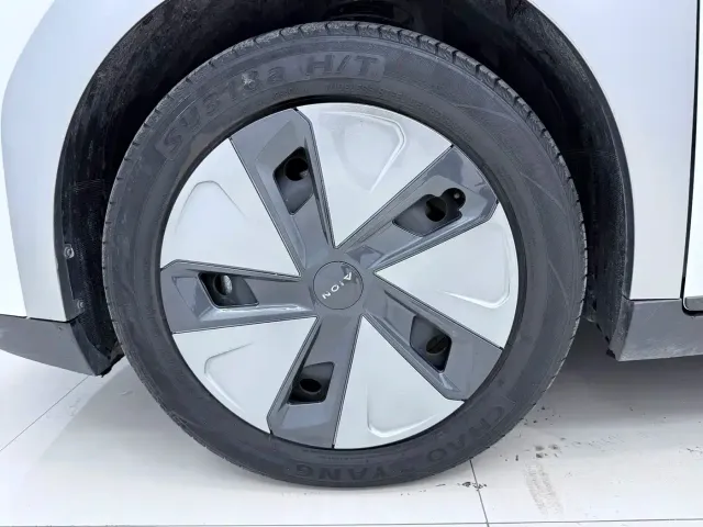 GAC Aion Y — Фото автомобиля 16