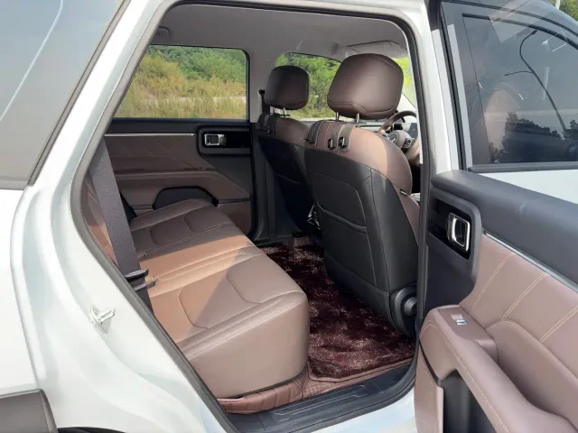 Wuling Starlight 560 — Фото автомобиля 13