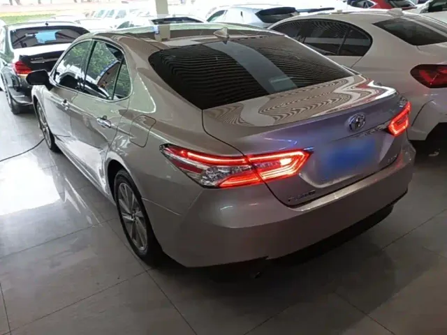 Toyota Camry — Фото автомобиля 4
