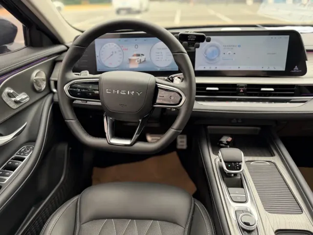 Chery Arrizo 8 — Фото автомобиля 12