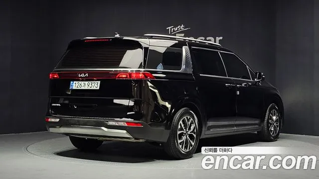 Kia Canival — Фото автомобиля 2