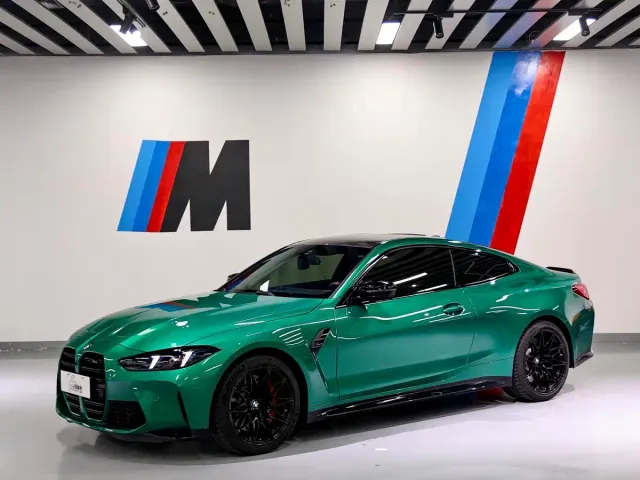 Фотография автомобиля — BMW M4