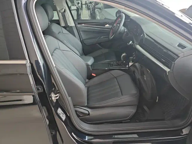 Volkswagen Passat — Фото автомобиля 24