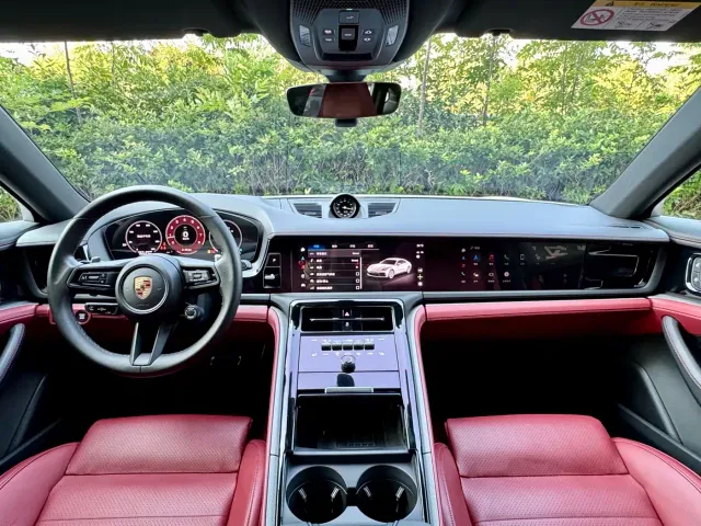 Porsche Panamera — Фото автомобиля 24