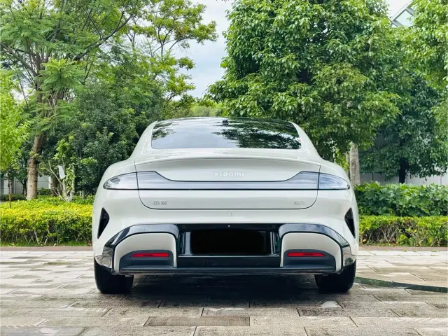 Xiaomi SU7 — Фото автомобиля 30