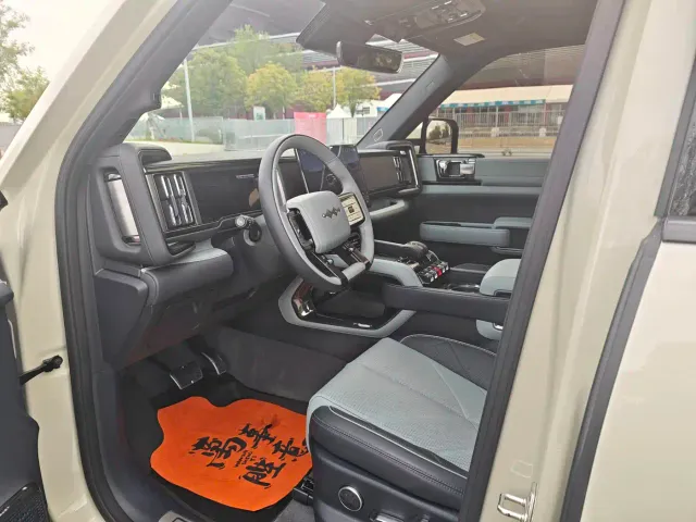 BYD FangChengBao Leopard 5 — Фото автомобиля 8