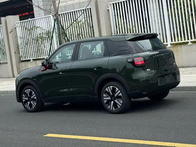 Leapmotor A10 — Фото автомобиля 3