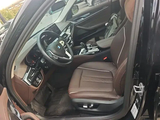 BMW 5 Series — Фото автомобиля 19