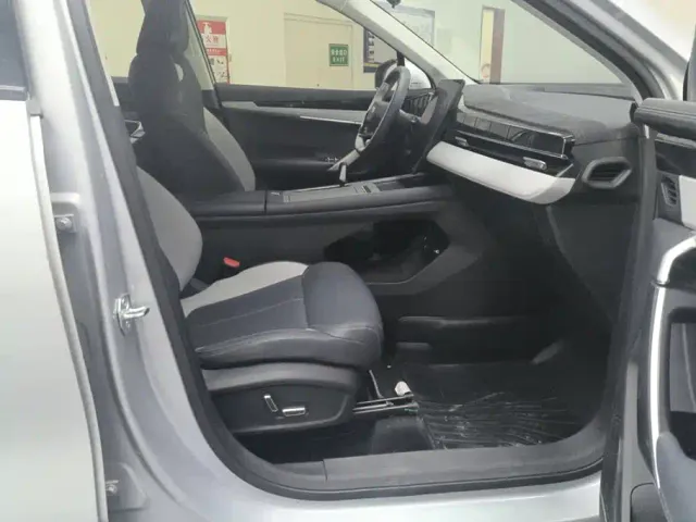 Geely Boyue L — Фото автомобиля 8