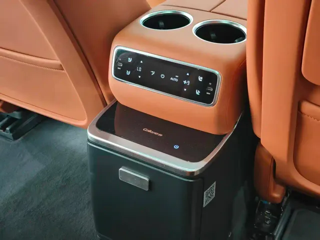 Li Auto L8 — Фото автомобиля 7