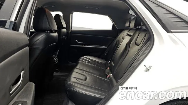 Hyundai AVANTE Avante (CN7) — Фото автомобиля 12