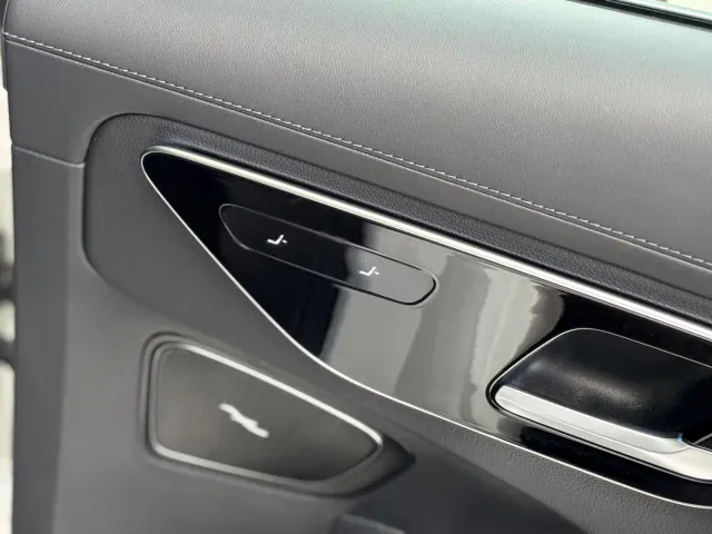 Mercedes-Benz C-Class — Фото автомобиля 24