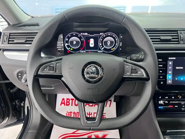 Skoda Superb — Фото автомобиля 9