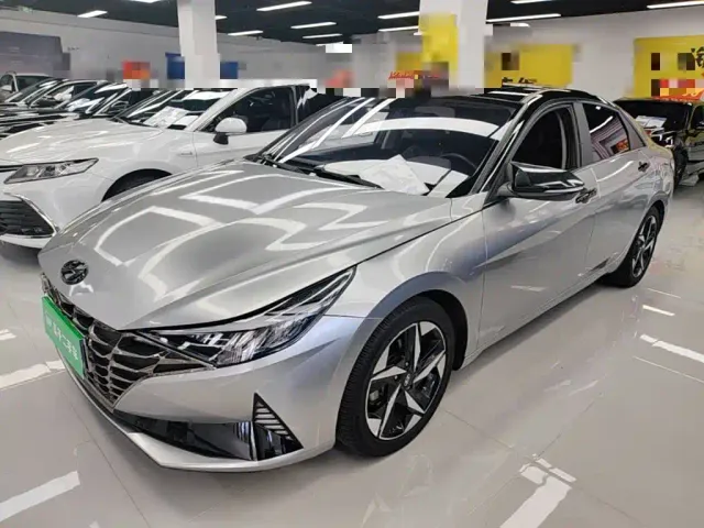 Фотография автомобиля — Hyundai Elantra