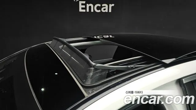 Mercedes-Benz E-Class — Фото автомобиля 17