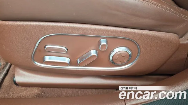 Genesis G90 Бензин 3.5 турбо AWD — Фото автомобиля 29
