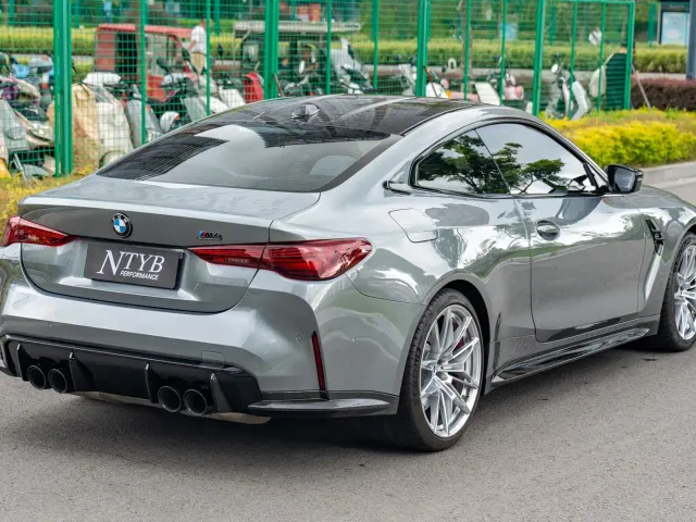 BMW M4 — Фото автомобиля 6
