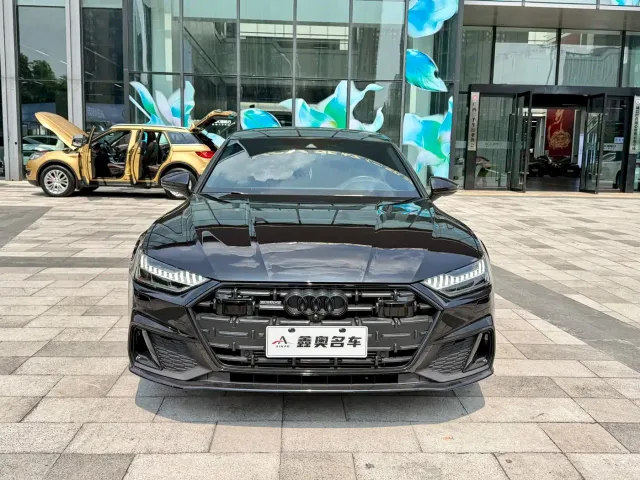 Audi A7L — Фото автомобиля 3