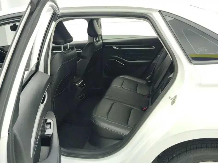 Geely Emgrand 2023 4th Gen Champion Edition 1.5L CVT Luxury — Фото автомобиля 11