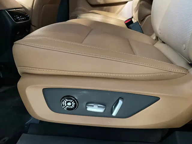 Li Auto ONE — Фото автомобиля 18