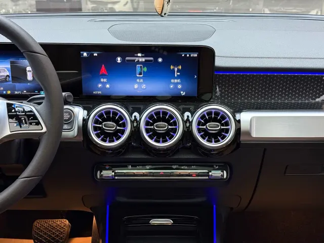 Mercedes-Benz GLB-Class — Фото автомобиля 11