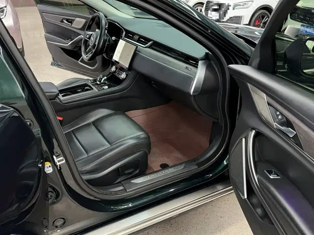 Jaguar Jaguar XFL 2021 XFL 2.0T P200 2WD Elite Luxury Edition — Фото автомобиля 4