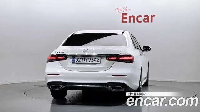 Mercedes-Benz E-Class W213 — Фото автомобиля 4