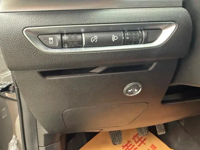 Geely Binyue — Фото автомобиля 12