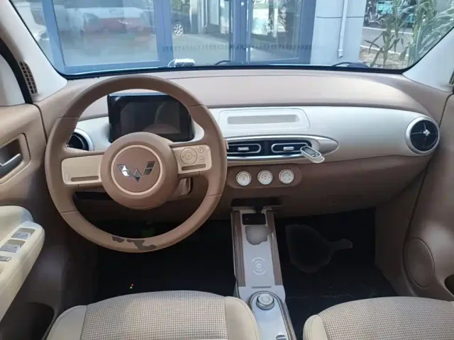 Wuling Hongguang Mini EV — Фото автомобиля 9