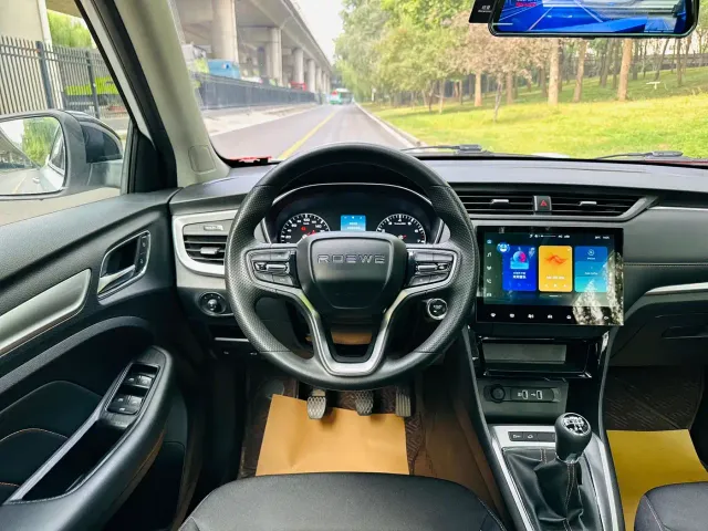 Roewe RX3 — Фото автомобиля 14