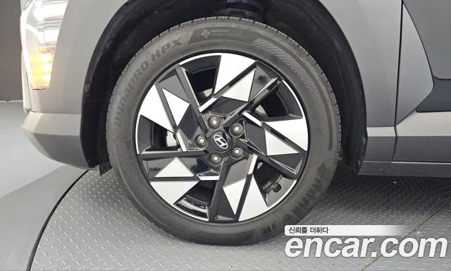 Hyundai Kona SX2 — Фото автомобиля 5