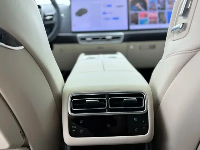 Li Auto L7 — Фото автомобиля 19
