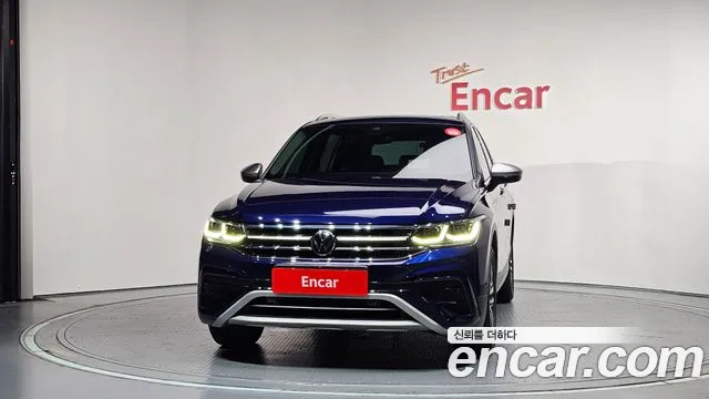 Volkswagen Tiguan — Фото автомобиля 3
