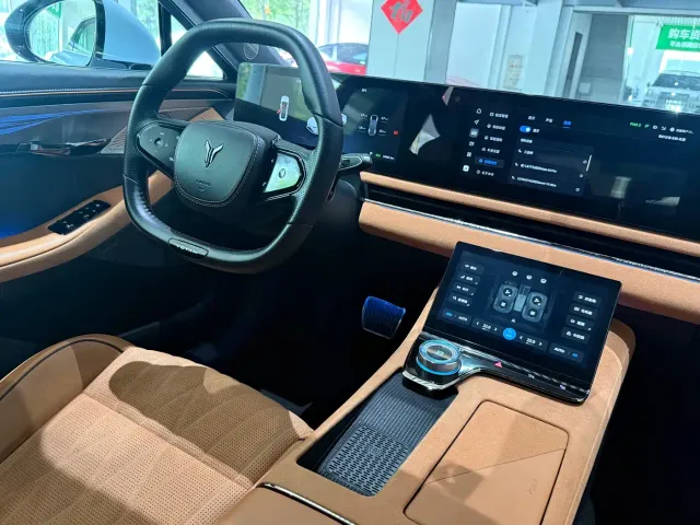 Voyah Auto VOYAH Zhuiguang 2023 4WD Flagship Edition — Фото автомобиля 11