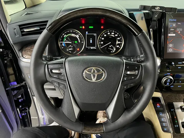 Toyota Vellfire — Фото автомобиля 23