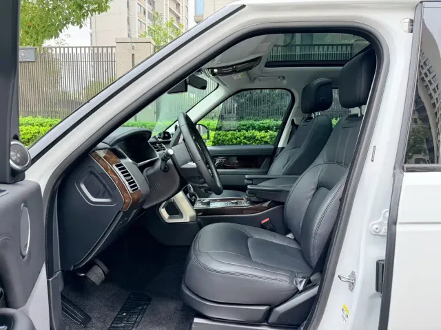 Land Rover Range Rover — Фото автомобиля 8