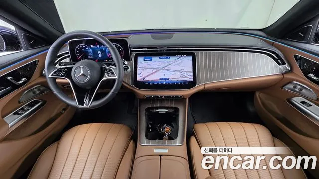 Mercedes-Benz E-Class — Фото автомобиля 5