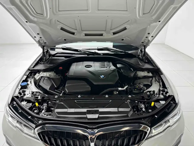 BMW 3 Series — Фото автомобиля 22