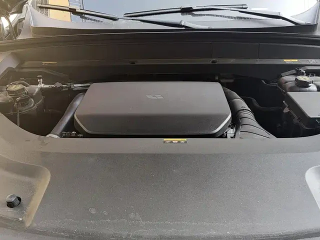 Li Auto L9 — Фото автомобиля 10