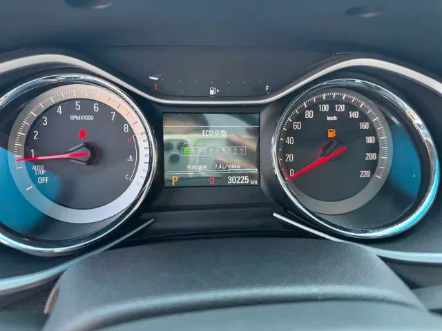 Chevrolet Orlando — Фото автомобиля 12