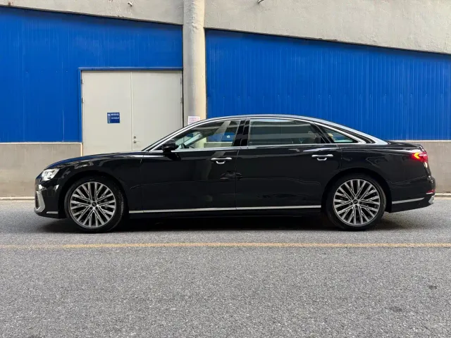 Audi A8 — Фото автомобиля 14