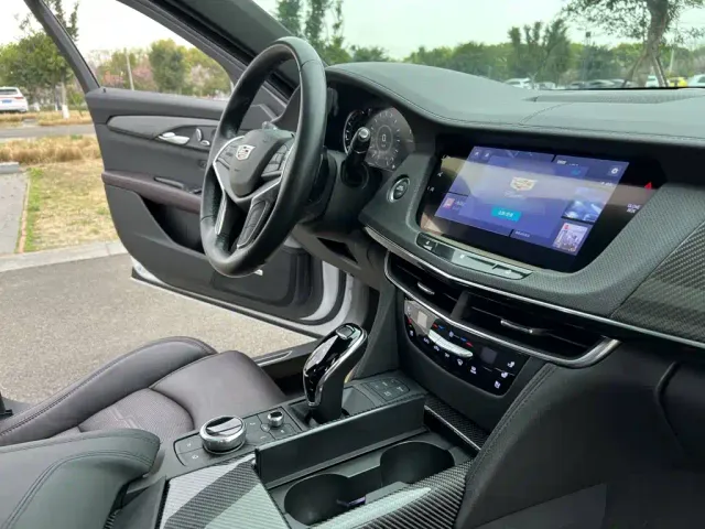 Cadillac CT6 — Фото автомобиля 5