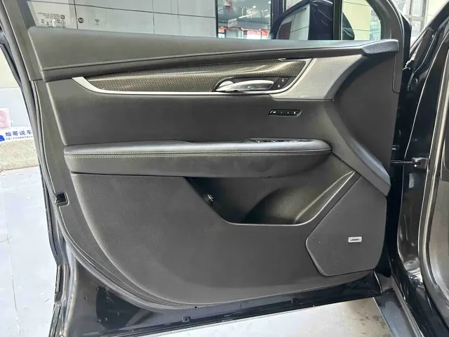 Cadillac XT5 — Фото автомобиля 10