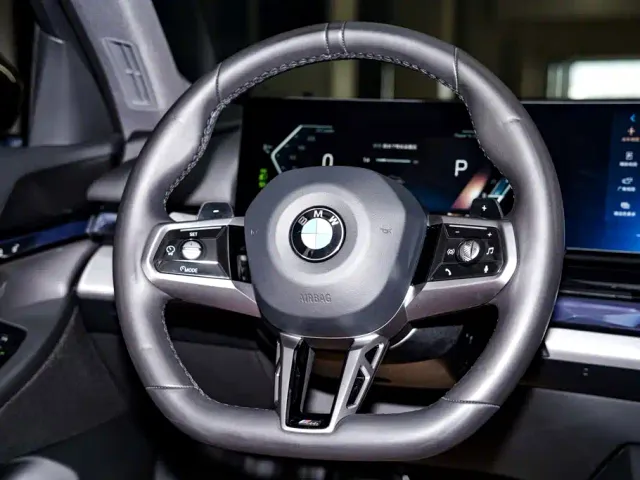 BMW 5 Series — Фото автомобиля 15
